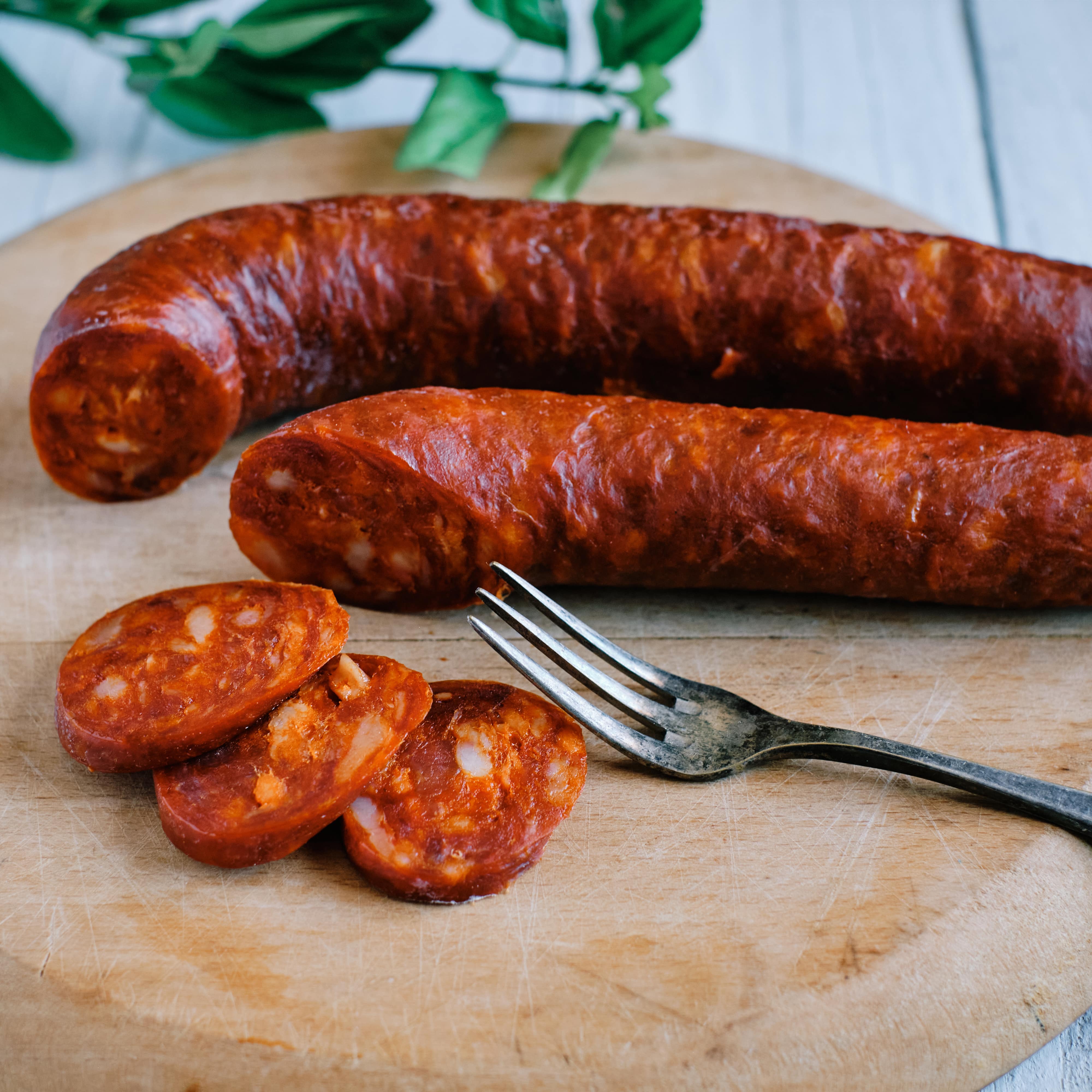 Nhìn Giống 100 Nhưng Mà Khác Nhau Xúc Xích Khô Pepperoni và Xúc Xích